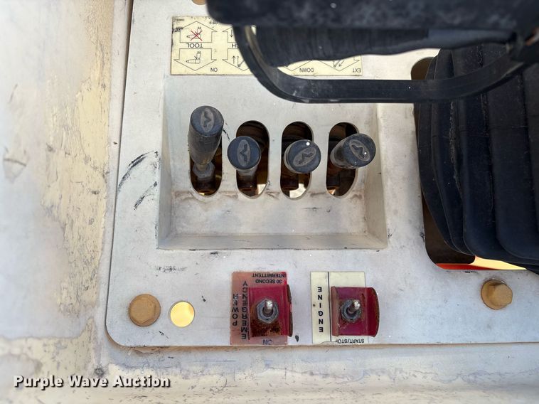 image for item DX8049 2011 Dodge Ram 5500 bucket truck