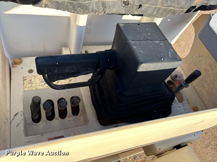 image for item DX8049 2011 Dodge Ram 5500 bucket truck