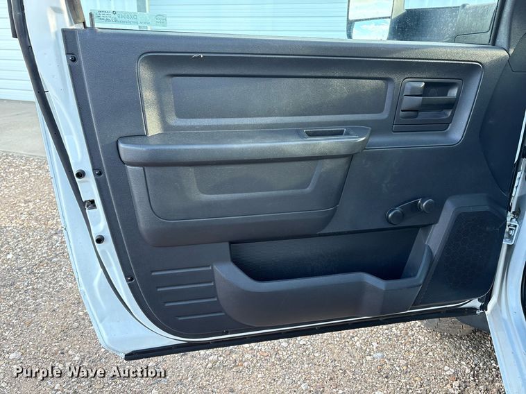 image for item DX8049 2011 Dodge Ram 5500 bucket truck