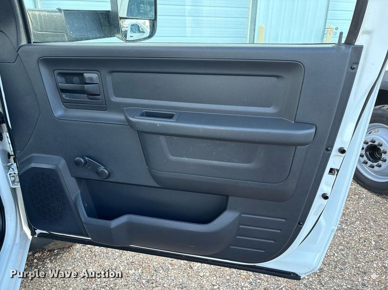 image for item DX8049 2011 Dodge Ram 5500 bucket truck