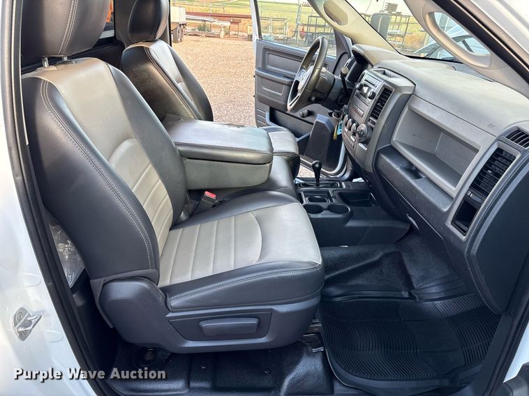 image for item DX8049 2011 Dodge Ram 5500 bucket truck