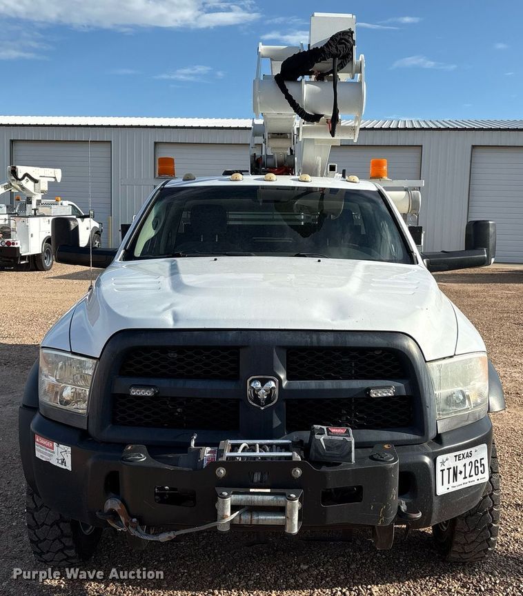 image for item DX8050 2014 Dodge Ram 5500 bucket truck