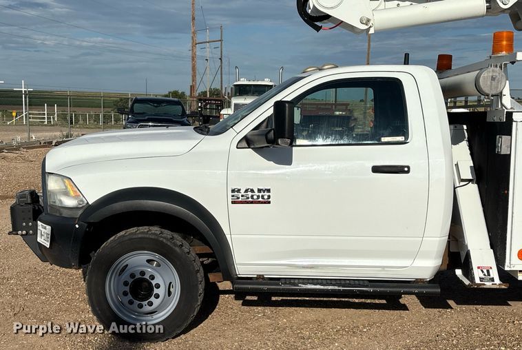 image for item DX8050 2014 Dodge Ram 5500 bucket truck