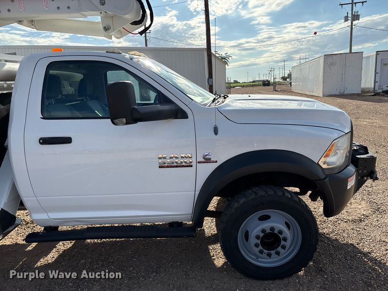image for item DX8050 2014 Dodge Ram 5500 bucket truck