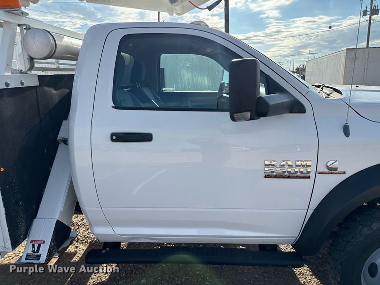 image for item DX8050 2014 Dodge Ram 5500 bucket truck