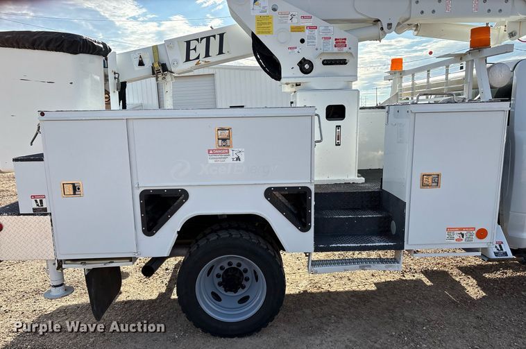 image for item DX8050 2014 Dodge Ram 5500 bucket truck