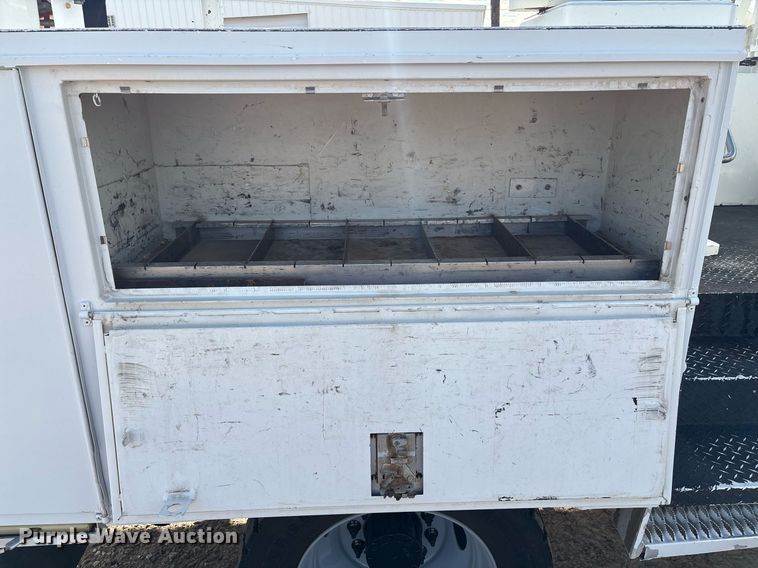 image for item DX8050 2014 Dodge Ram 5500 bucket truck