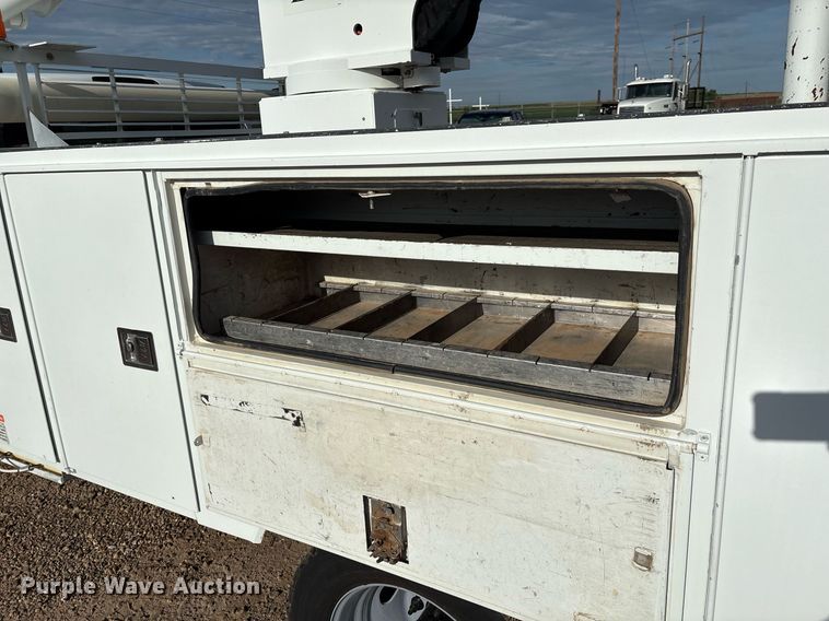 image for item DX8050 2014 Dodge Ram 5500 bucket truck