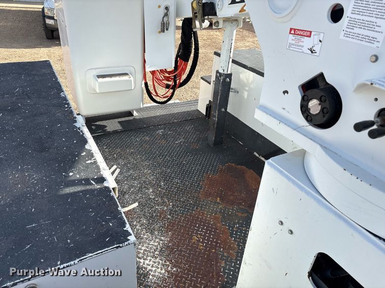 image for item DX8050 2014 Dodge Ram 5500 bucket truck