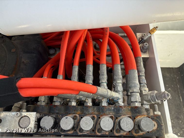 image for item DX8050 2014 Dodge Ram 5500 bucket truck