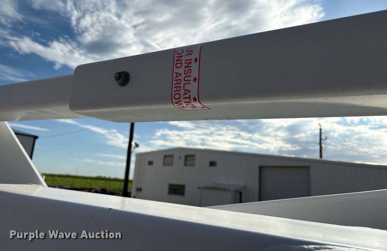 image for item DX8050 2014 Dodge Ram 5500 bucket truck