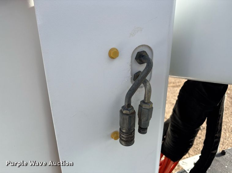 image for item DX8050 2014 Dodge Ram 5500 bucket truck