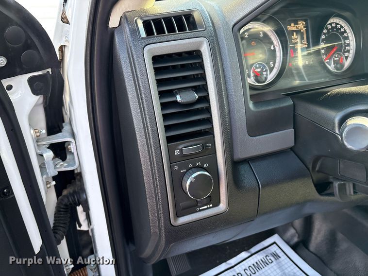 image for item DX8050 2014 Dodge Ram 5500 bucket truck