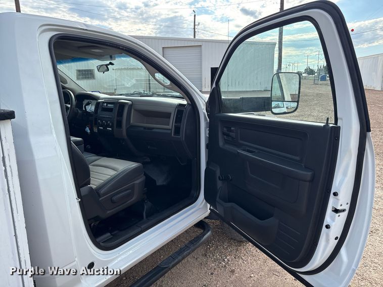 image for item DX8051 2012 Dodge Ram 5500 bucket truck