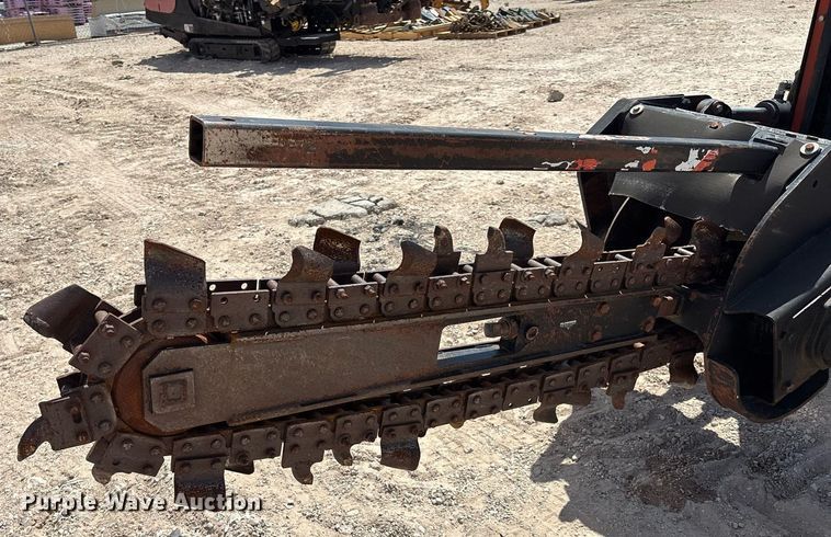 image for item DX8062 2007 Ditch Witch 420SX trencher