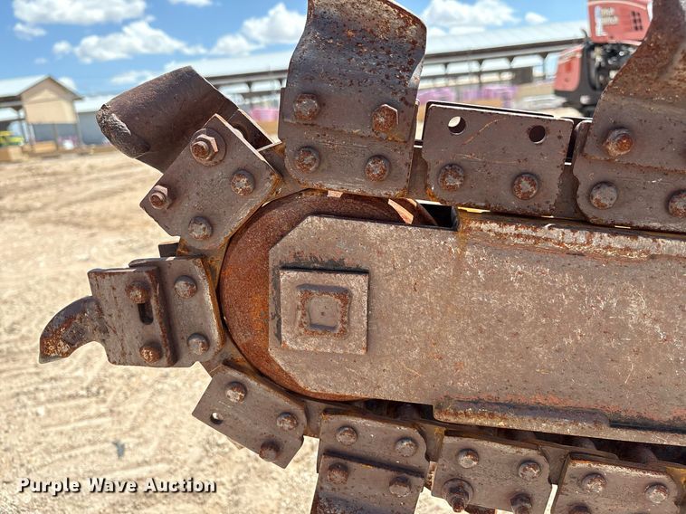 image for item DX8062 2007 Ditch Witch 420SX trencher