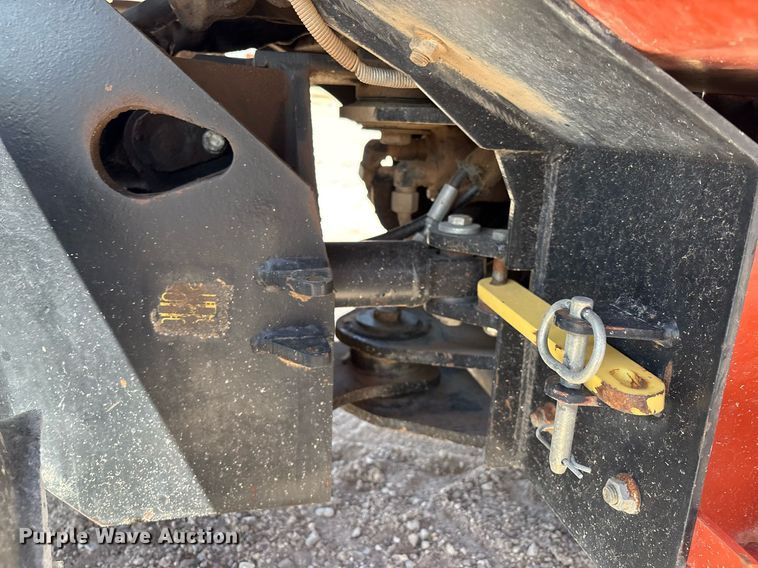 image for item DX8062 2007 Ditch Witch 420SX trencher