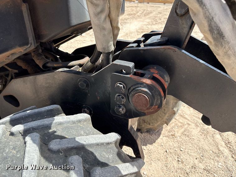 image for item DX8062 2007 Ditch Witch 420SX trencher