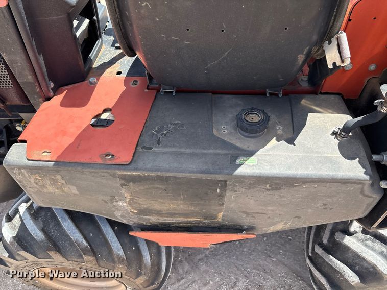 image for item DX8062 2007 Ditch Witch 420SX trencher