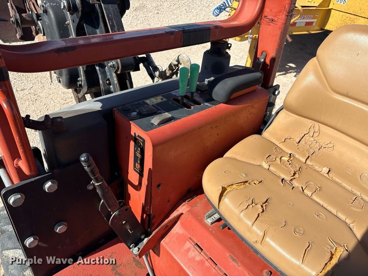 image for item DX8062 2007 Ditch Witch 420SX trencher