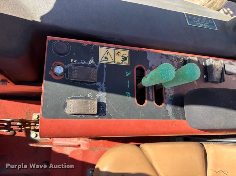 image for item DX8062 2007 Ditch Witch 420SX trencher