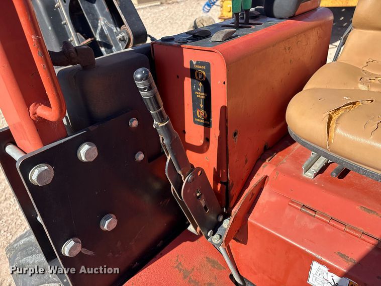 image for item DX8062 2007 Ditch Witch 420SX trencher