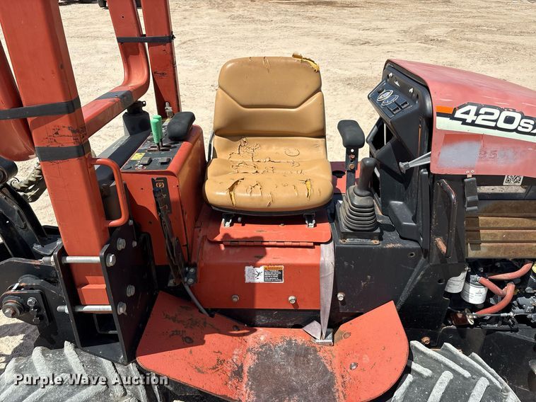image for item DX8062 2007 Ditch Witch 420SX trencher