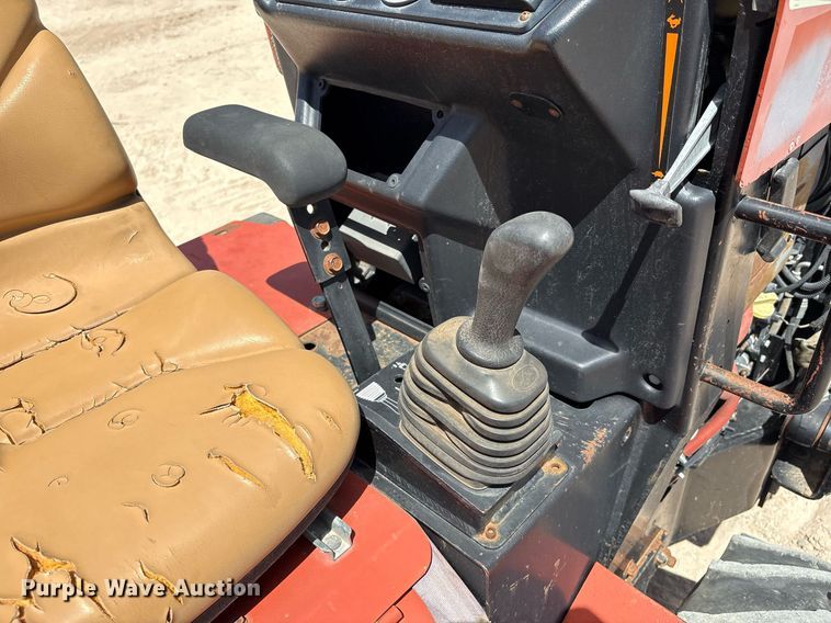 image for item DX8062 2007 Ditch Witch 420SX trencher