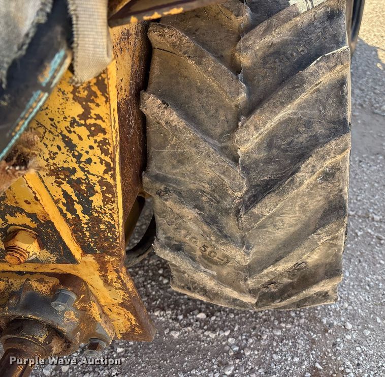 image for item DX8063 Vermeer LM-40 trencher