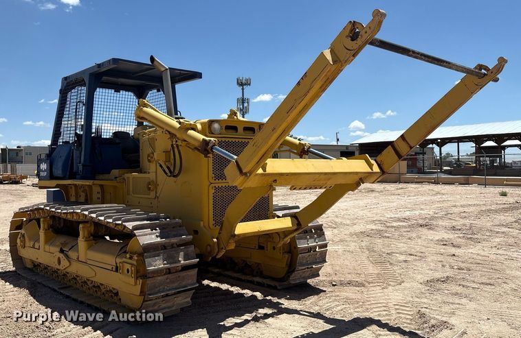 image for item DX8067 Komatsu D85P cable plow