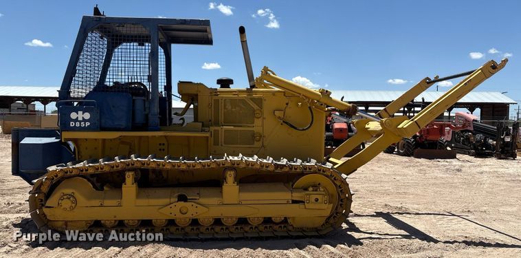 image for item DX8067 Komatsu D85P cable plow