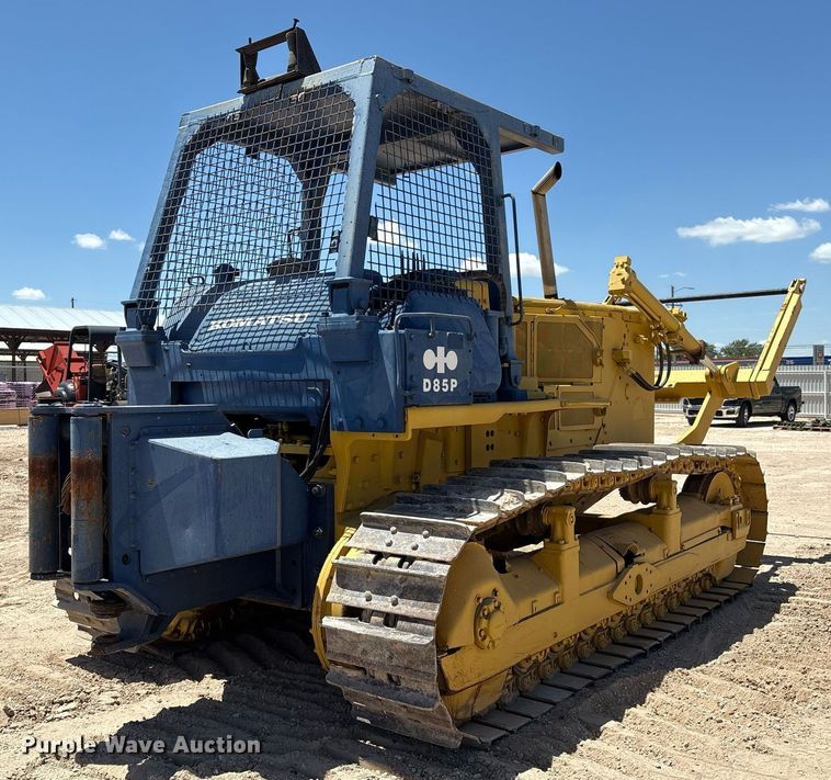 image for item DX8067 Komatsu D85P cable plow