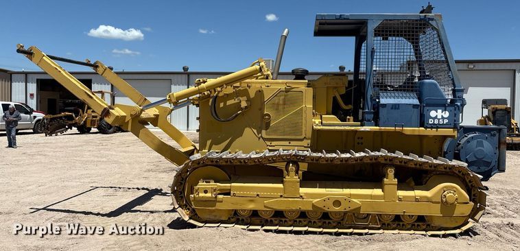 image for item DX8067 Komatsu D85P cable plow