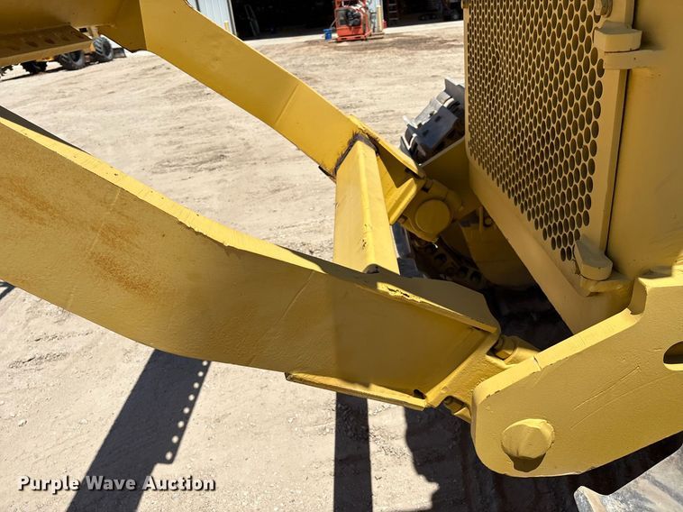 image for item DX8067 Komatsu D85P cable plow