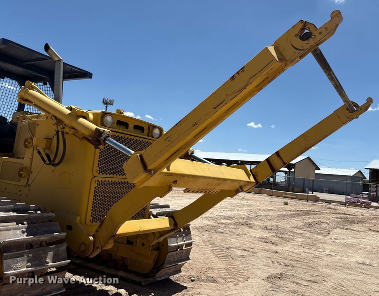 image for item DX8067 Komatsu D85P cable plow