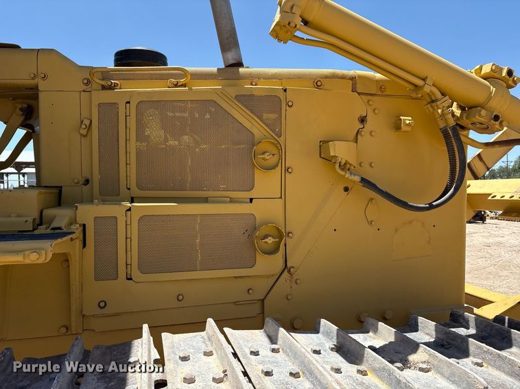 image for item DX8067 Komatsu D85P cable plow