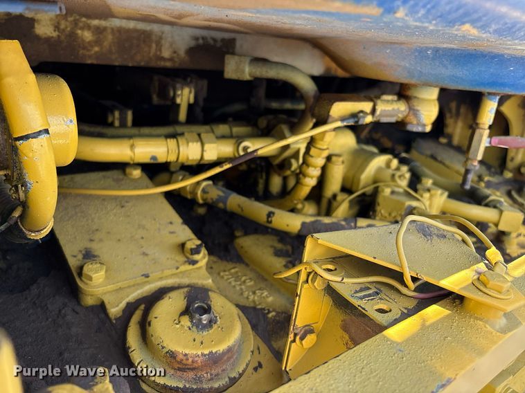 image for item DX8067 Komatsu D85P cable plow