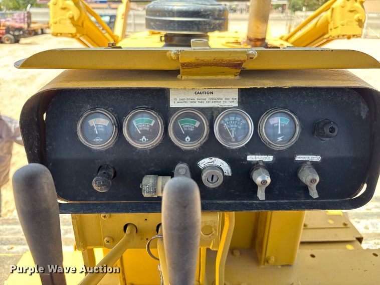 image for item DX8067 Komatsu D85P cable plow