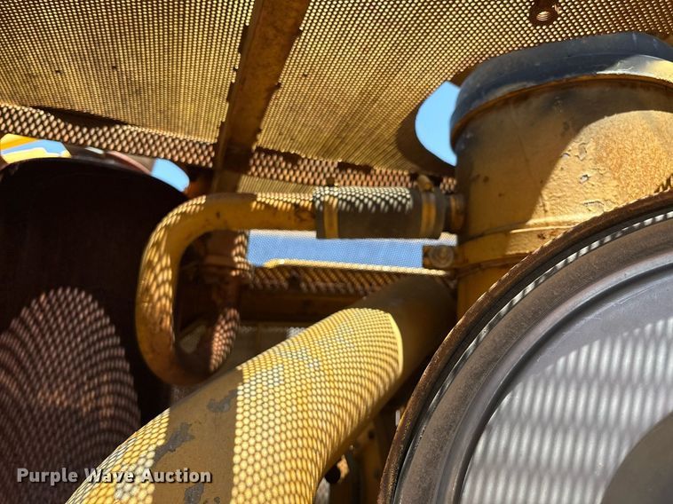 image for item DX8067 Komatsu D85P cable plow