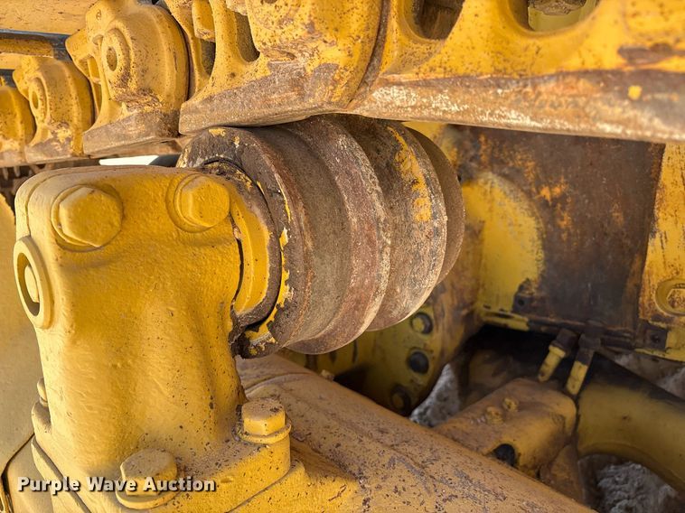 image for item DX8067 Komatsu D85P cable plow