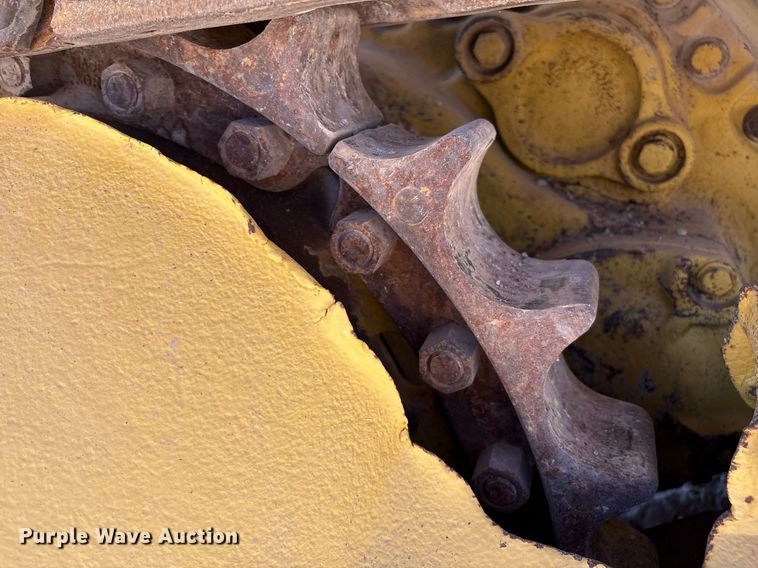 image for item DX8067 Komatsu D85P cable plow