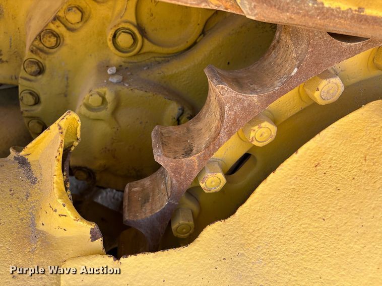 image for item DX8067 Komatsu D85P cable plow