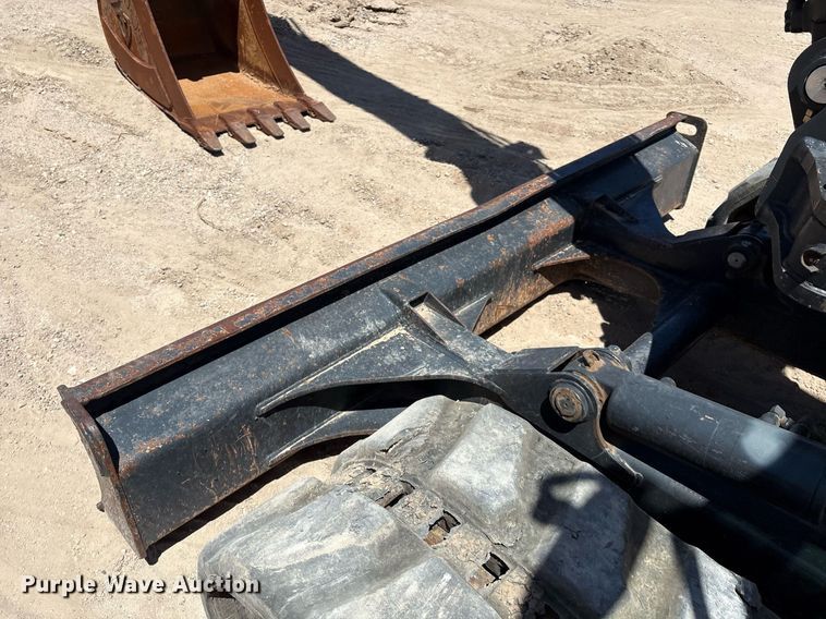 image for item DX8068 2015 Bobcat E85 mini excavator