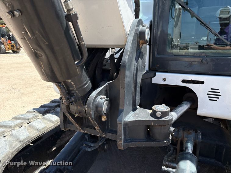 image for item DX8068 2015 Bobcat E85 mini excavator