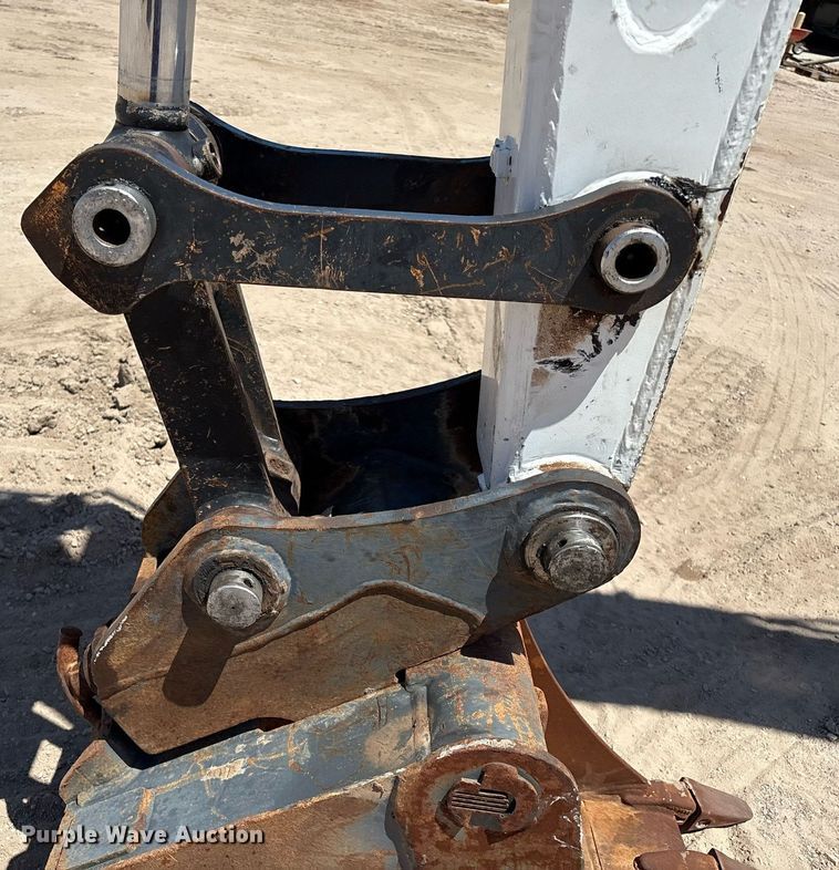 image for item DX8068 2015 Bobcat E85 mini excavator