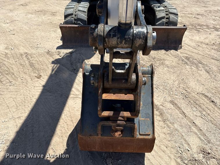 image for item DX8068 2015 Bobcat E85 mini excavator