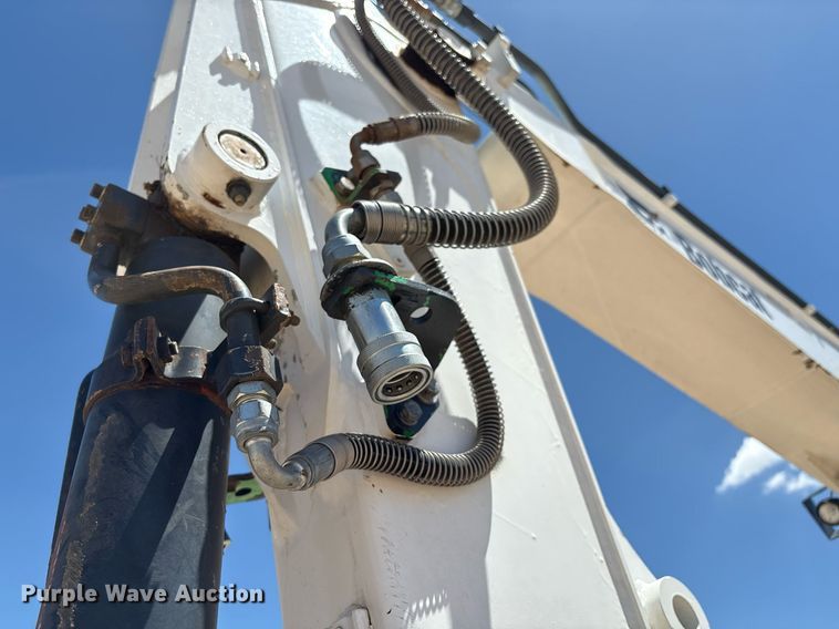 image for item DX8068 2015 Bobcat E85 mini excavator