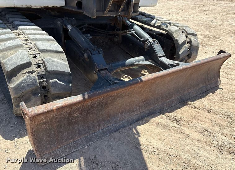 image for item DX8068 2015 Bobcat E85 mini excavator