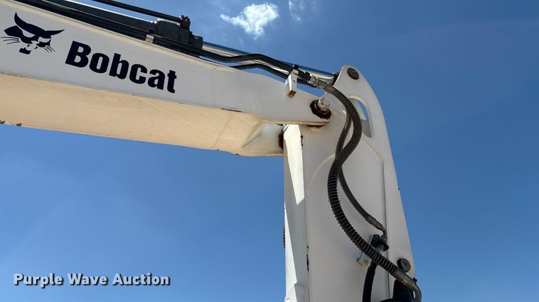 image for item DX8068 2015 Bobcat E85 mini excavator