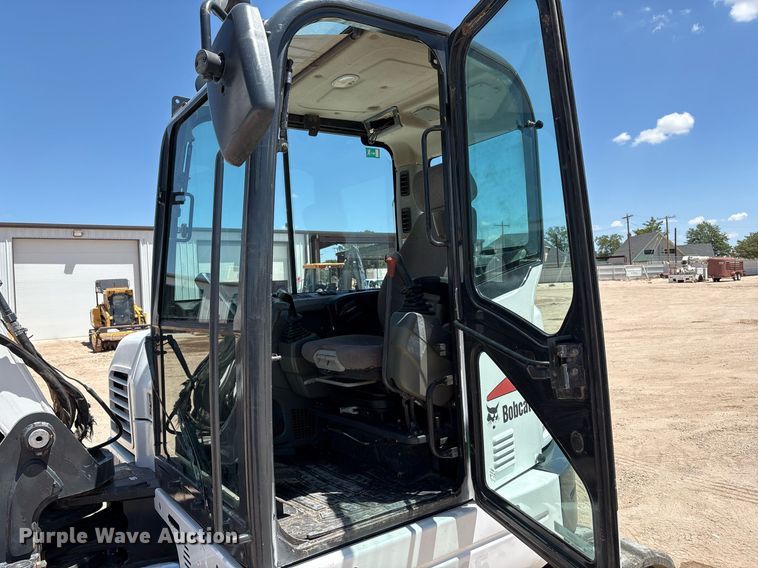 image for item DX8068 2015 Bobcat E85 mini excavator